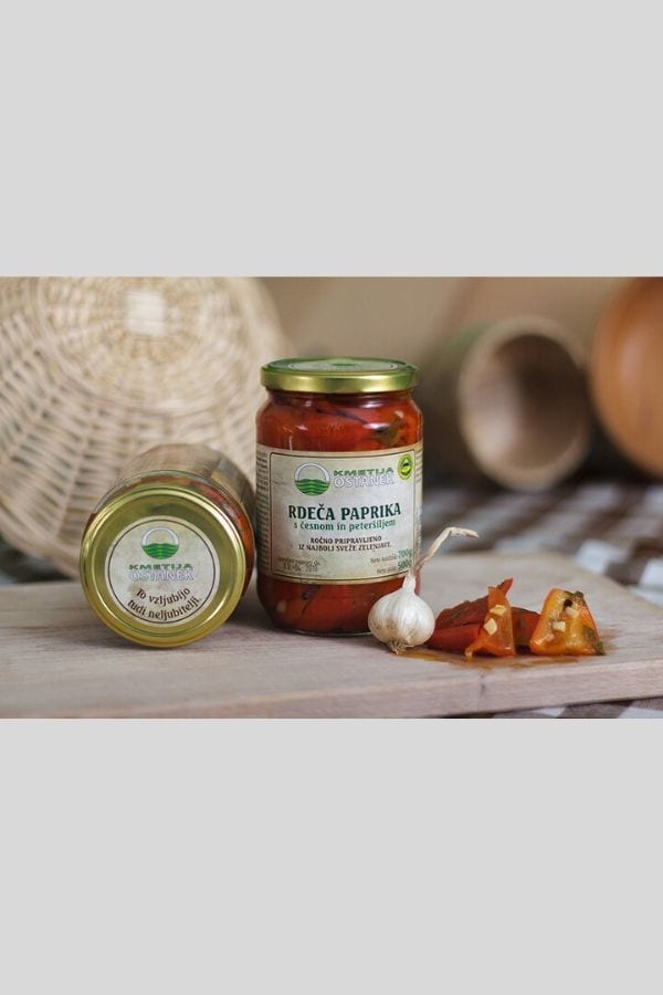 Rdeča paprika s česnom in peteršiljem